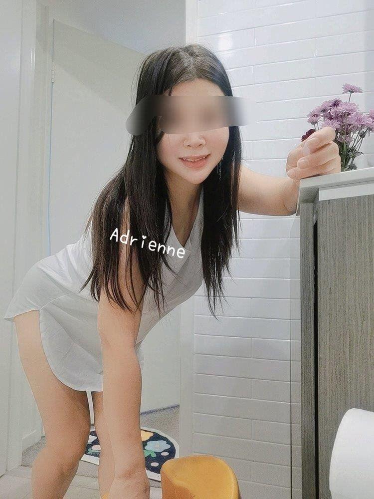 Sensual massage provider Macquarie Park, NSW – Erotic massage session – Adrienne – gallery photo 4