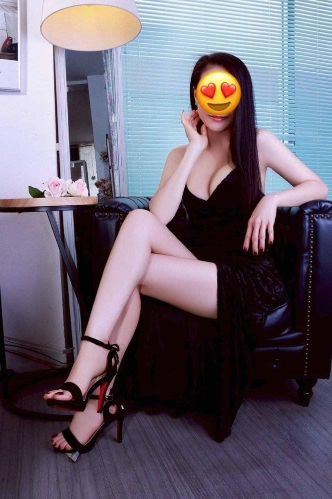 Sensual massage provider Hamilton, QLD – Erotic massage session – Grcebeauty401 – gallery photo 5