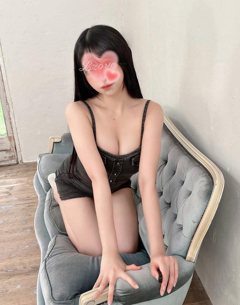 Sensual massage provider Greenway, ACT – Nuru massage session – Jannie – gallery photo 4