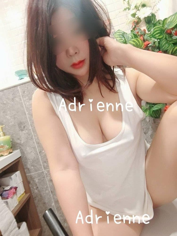 Sensual massage provider Macquarie Park, NSW – Erotic massage session – Adrienne – gallery photo 6