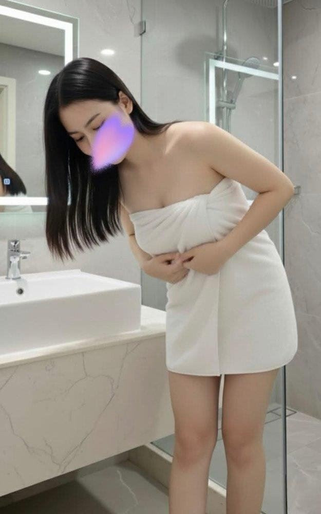 Sensual massage provider Cairns, QLD – Erotic massage session – Luna – gallery photo 2